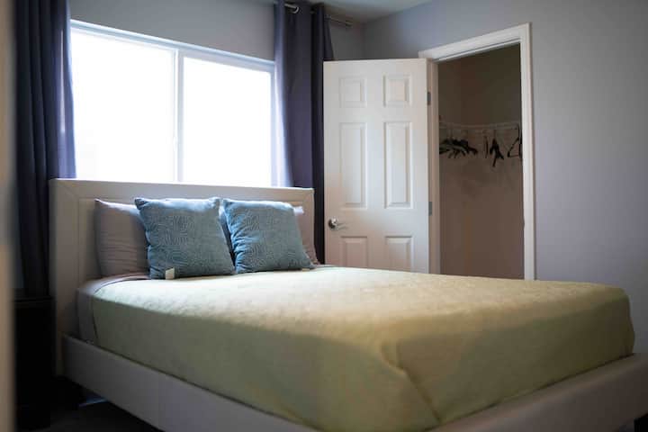 Bedroom 3 - 3rd floor - no bathroom included
