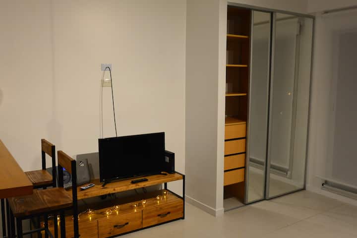 Studio apartment with balcony in Belgrano, overlooking Bosques de Palermo