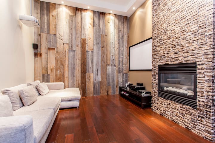 Gorgeous, luxury duplex in Montreal