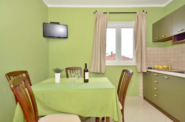 Olive's apartment, Prime location, Nice balcony