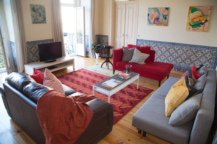 Tiles of São Paulo – 19th century tiles decored