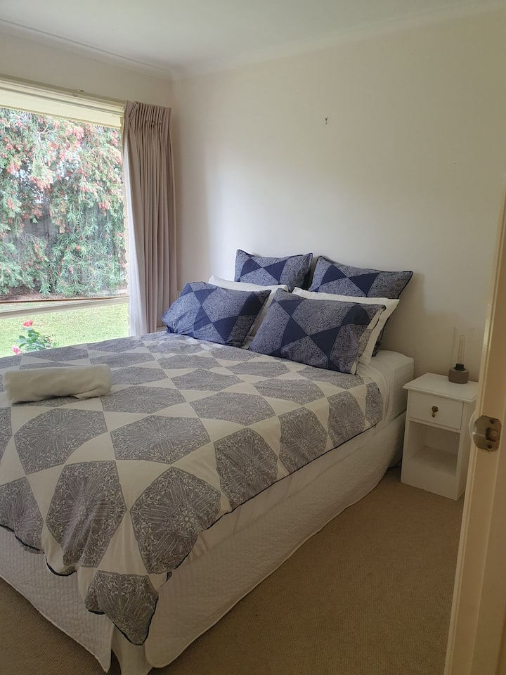 Საძინებელი 2- Queen bed