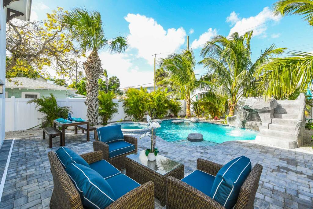 Perfect Seating for Relaxing by the pool