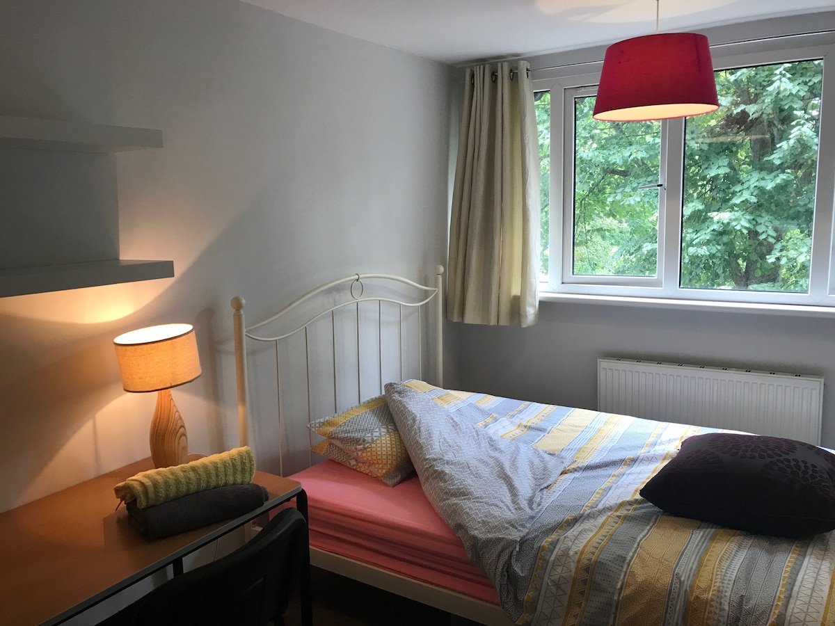 Chumba kikuu cha kulala cha mbele, kikubwa cha watu wawili