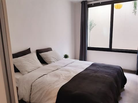 Nice and new 2 rooms flat near Tel Aviv (Raanana)!