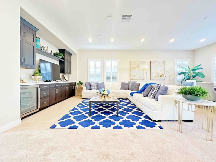 25% Off Irvine 6b, 4.5b Single Family - Mission Viejo, CA