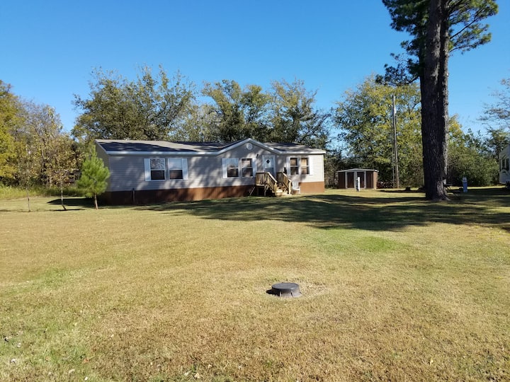 Lake Eufaula Retreat Houses for Rent in Checotah, Oklahoma, United