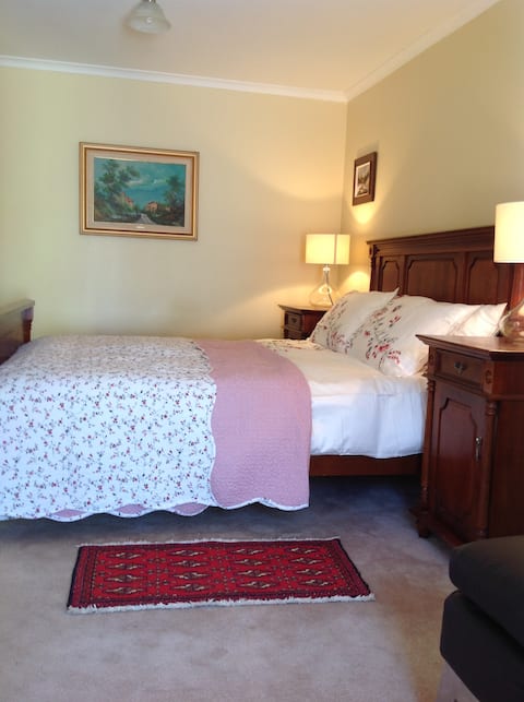 Top Airbnb: The Cook Cottage, Canberra, ACT in Australian Capital Territory