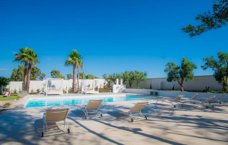 Fronte piscina Il Giardino TerraNostra nel Salento gallery image 4