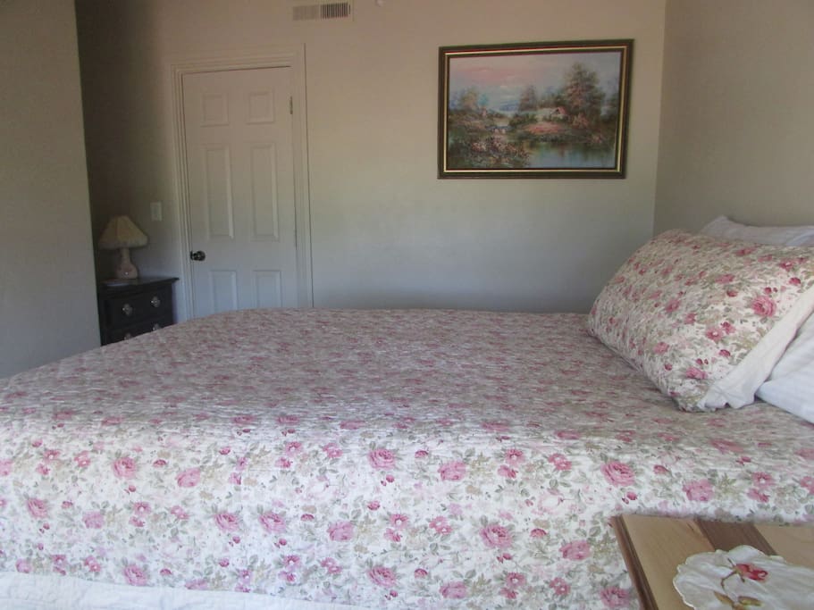 Queen bed in second bedroom