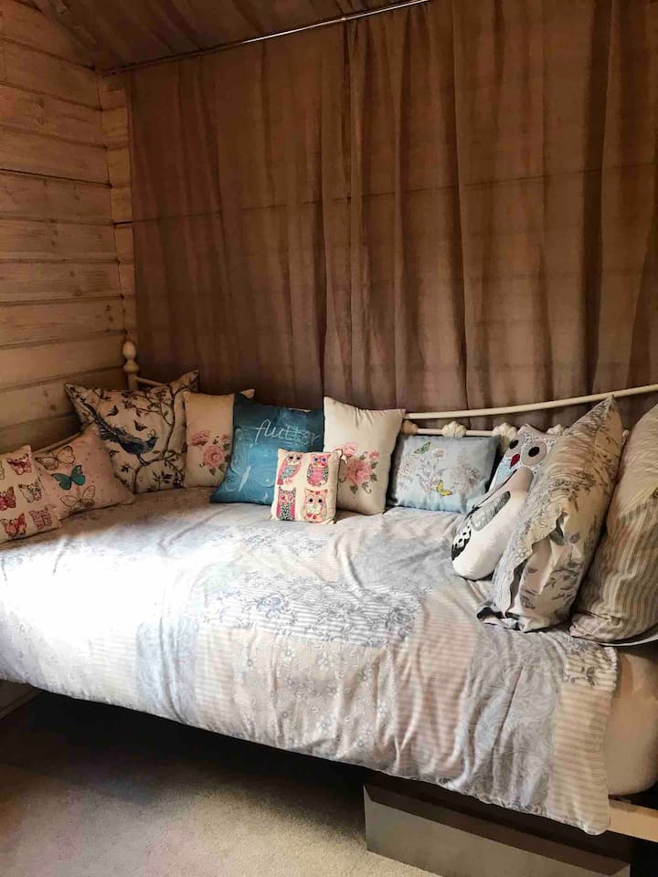 საძინებელი 2