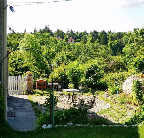 La vallée verte - Old Roadhouse Winery with a view