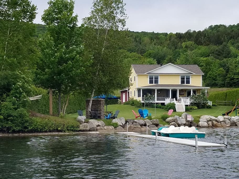 Immaculate Beach Front House With Dock and Swim Up Floatie