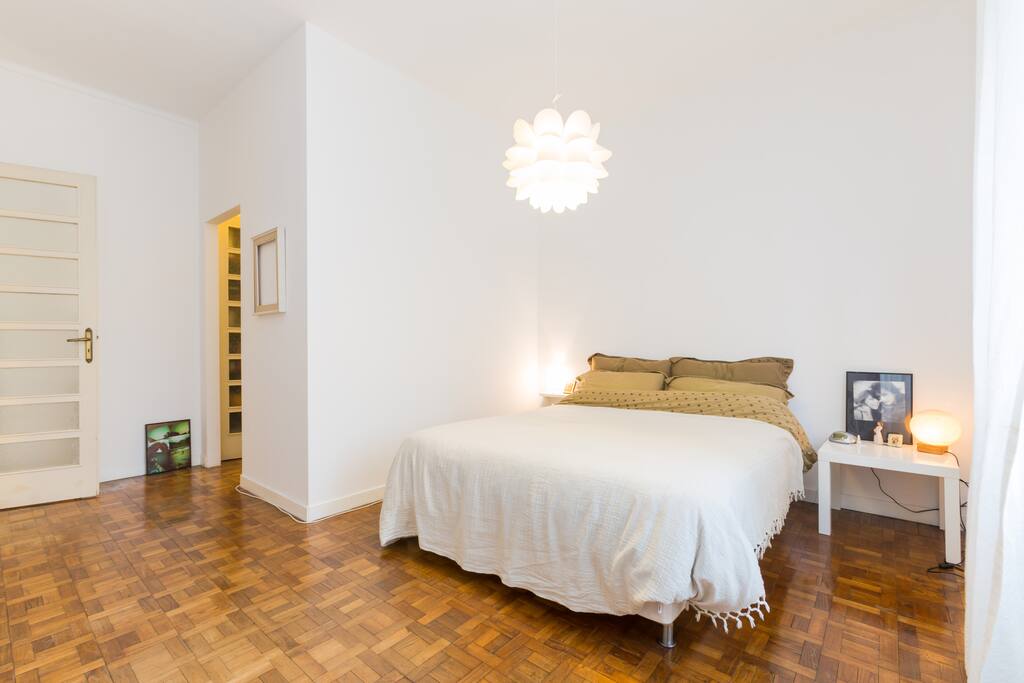 la stanza da letto ha a disposizione un futon singolo per un 7° ospite solo su richiesta
