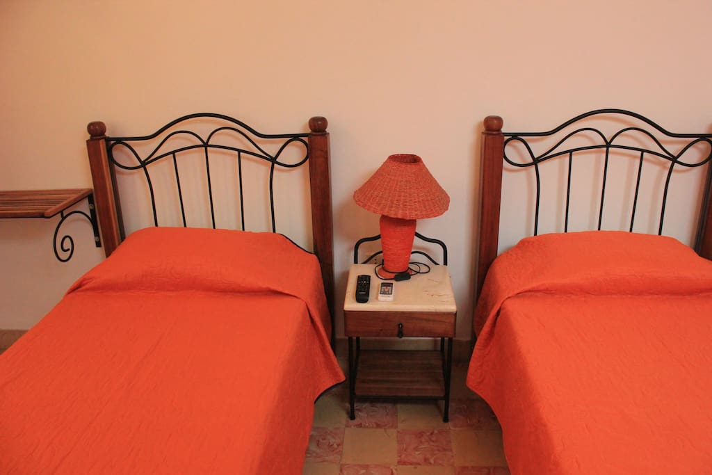 chambre/dormitorio