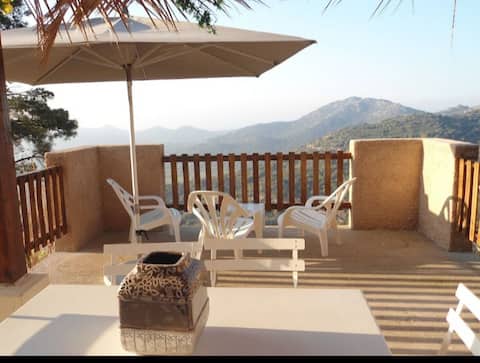 Airbnb performant: Impressive panoramic view à Belgodère