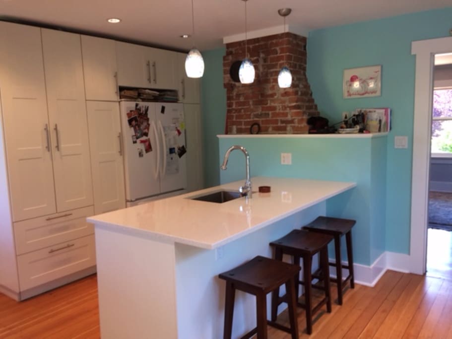 Gourmet kitchen