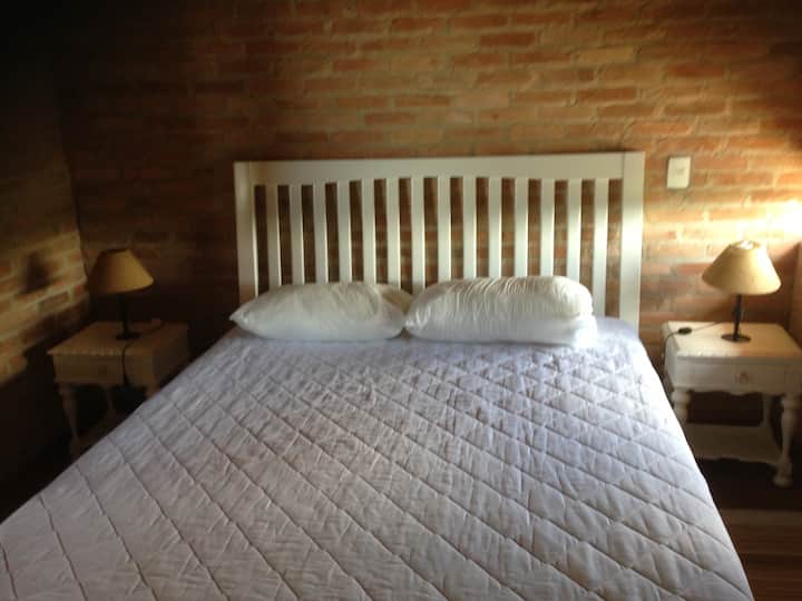 Საერთო საცხოვრებელი ორადგილიანი საწოლით