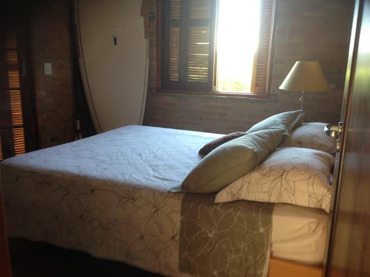 Quarto de casal no თერმოსტატი