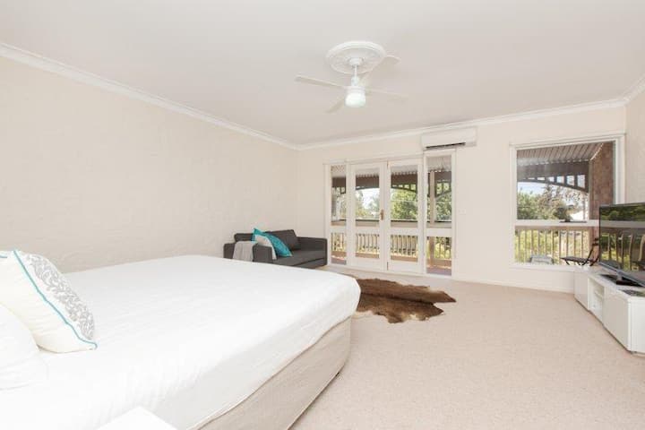 غرفة النوم 1