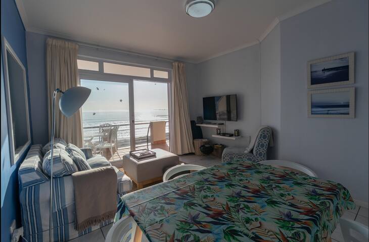 Wake up to the sounds, views & smell of the ocean gallery image 5