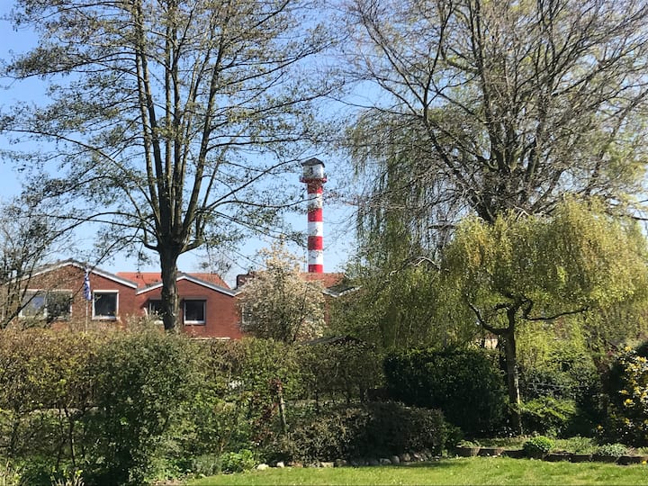 Vacation home with a lighthouse view in Glückstadt
