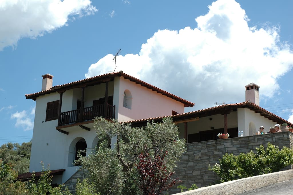 Villa view from the front