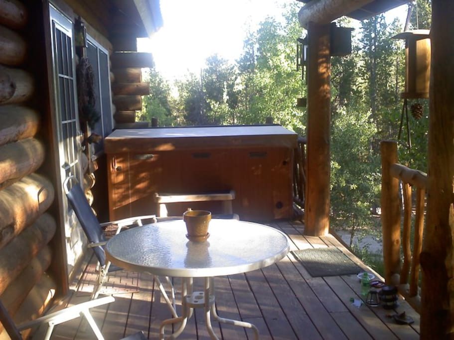 Beautiful Deck on secluded, quite mtn property