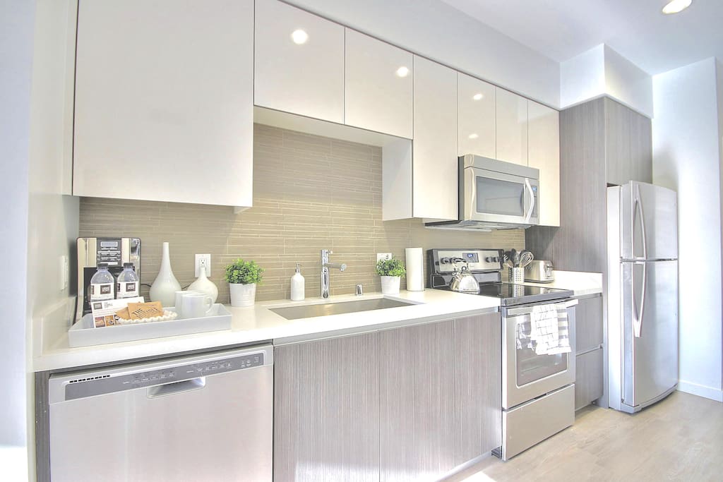 Fully-Equipped Kitchen - Nothing like a home-cooked meal!