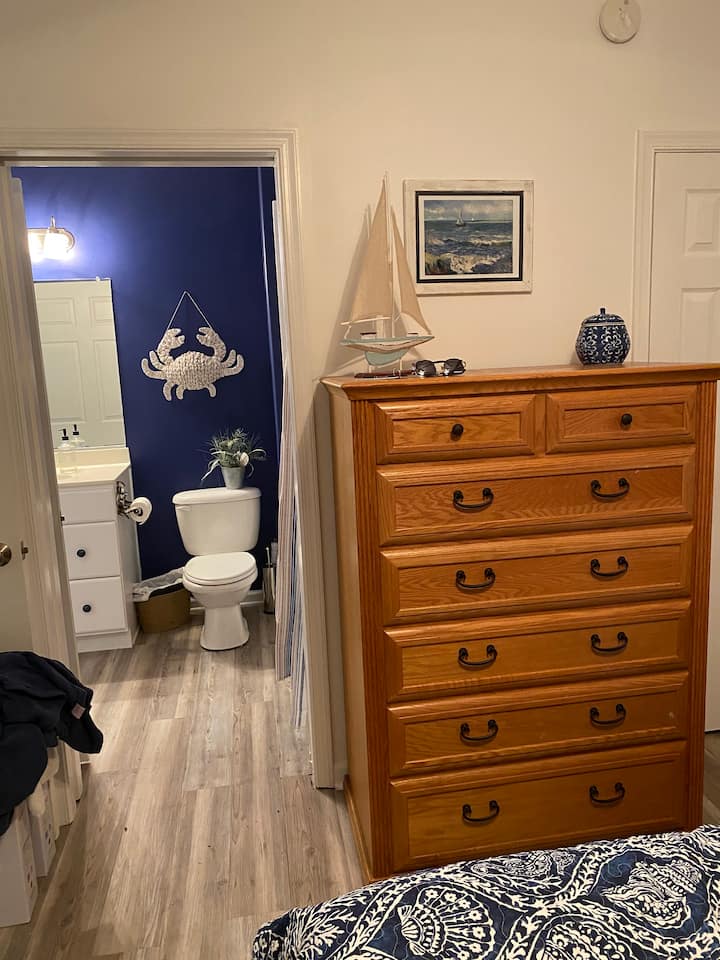 Guest Room with access to main bath
