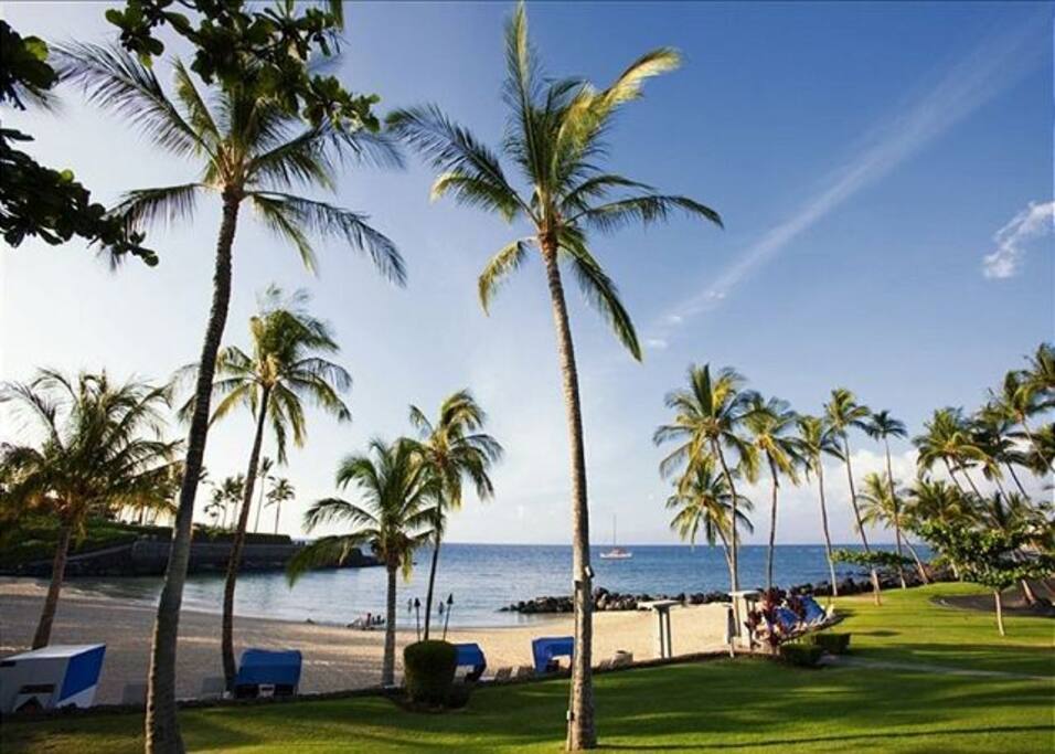 Access to Mauna Lani Beach Club