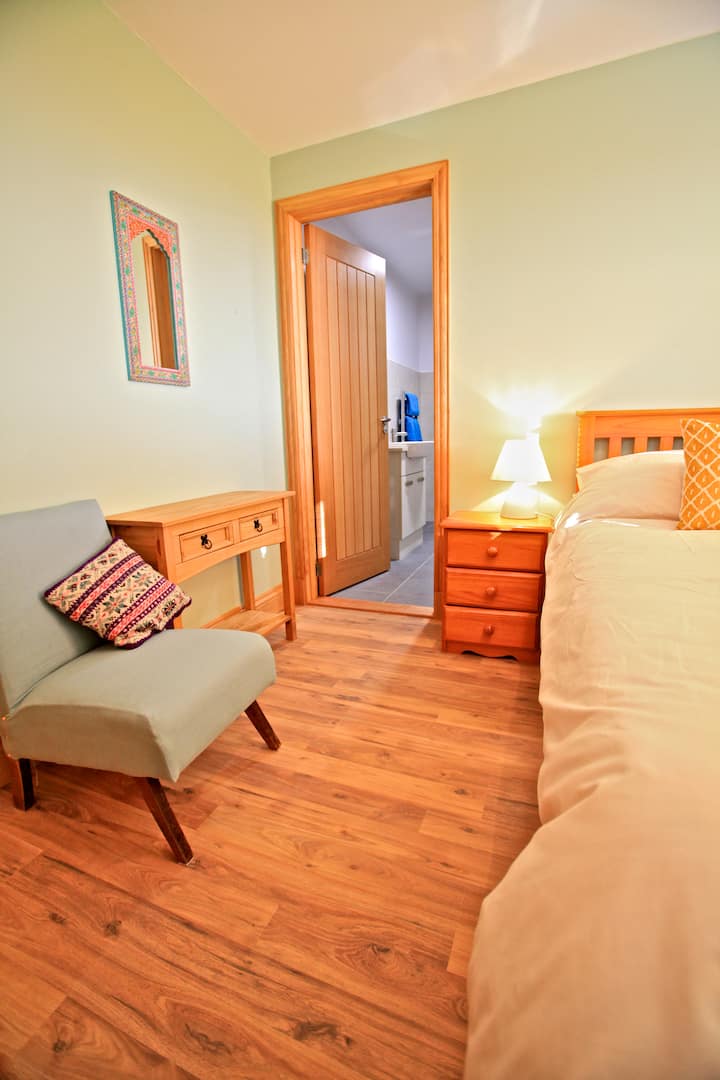 Double bedroom 2