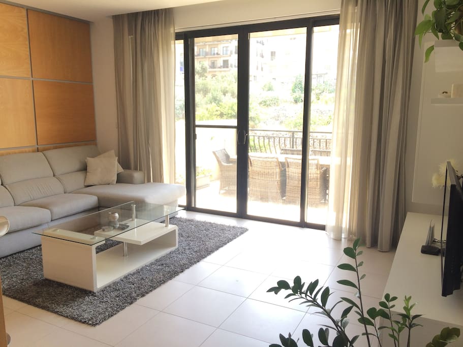 Bright Living room