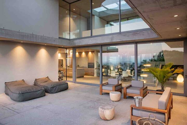 House Sidmouth, An Architectural Masterpiece. gallery image 4