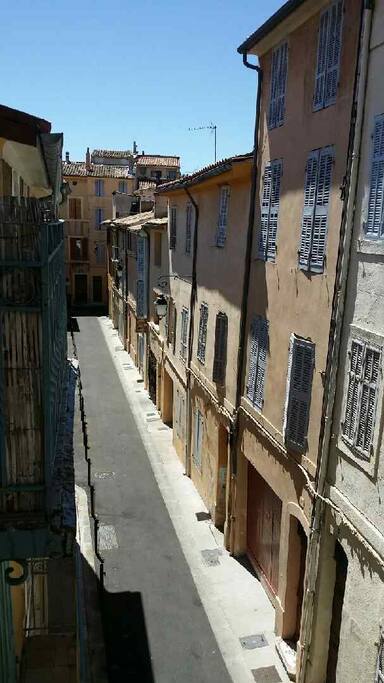 Vue de la fenêtre du studio.