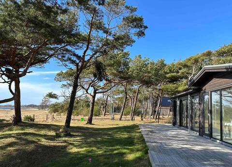 Beach house with panoramic views of Skälderviken