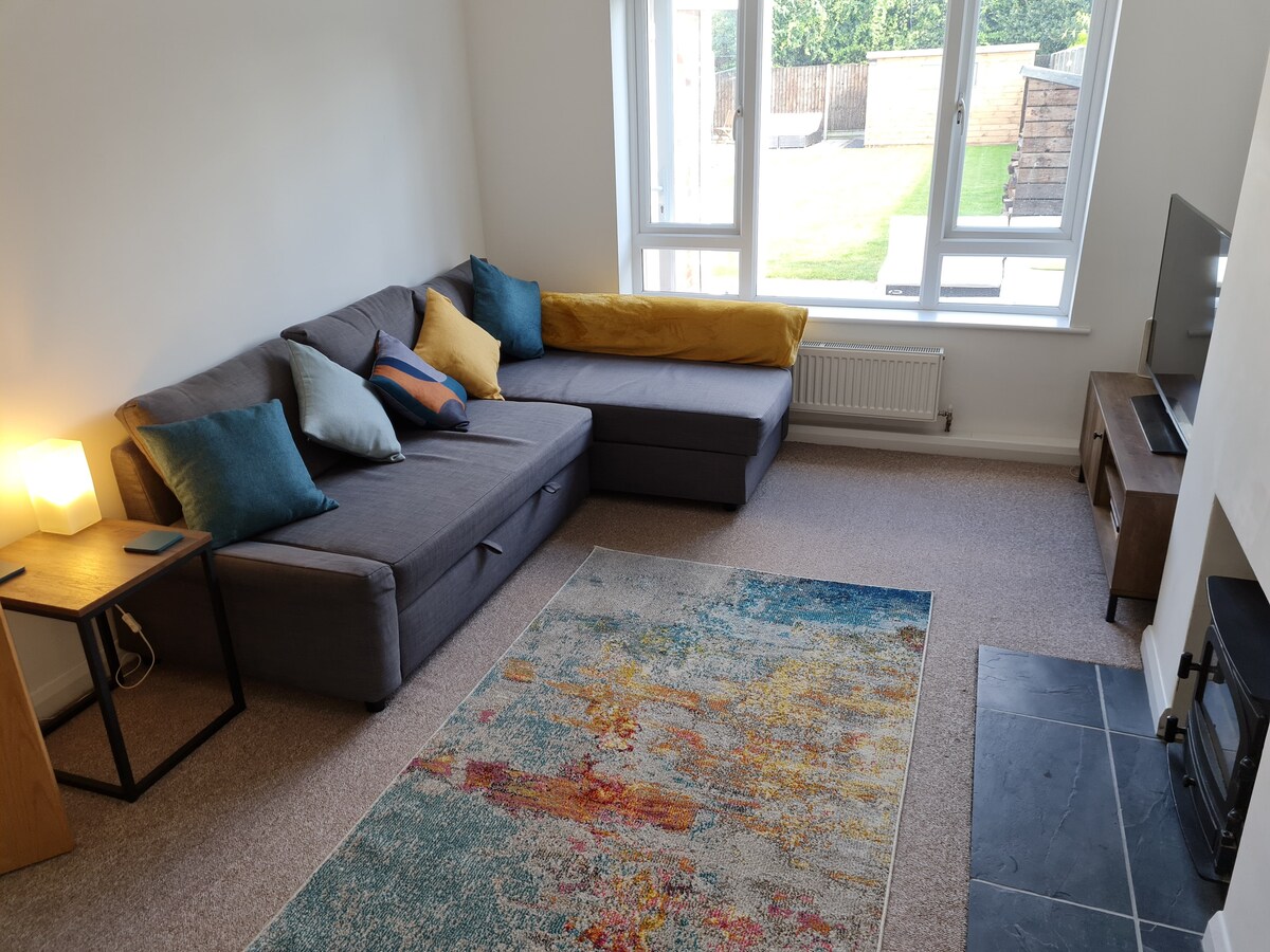 Leistungsstarkes Airbnb: Modern bungalow, large garden and off road parking in Broadland