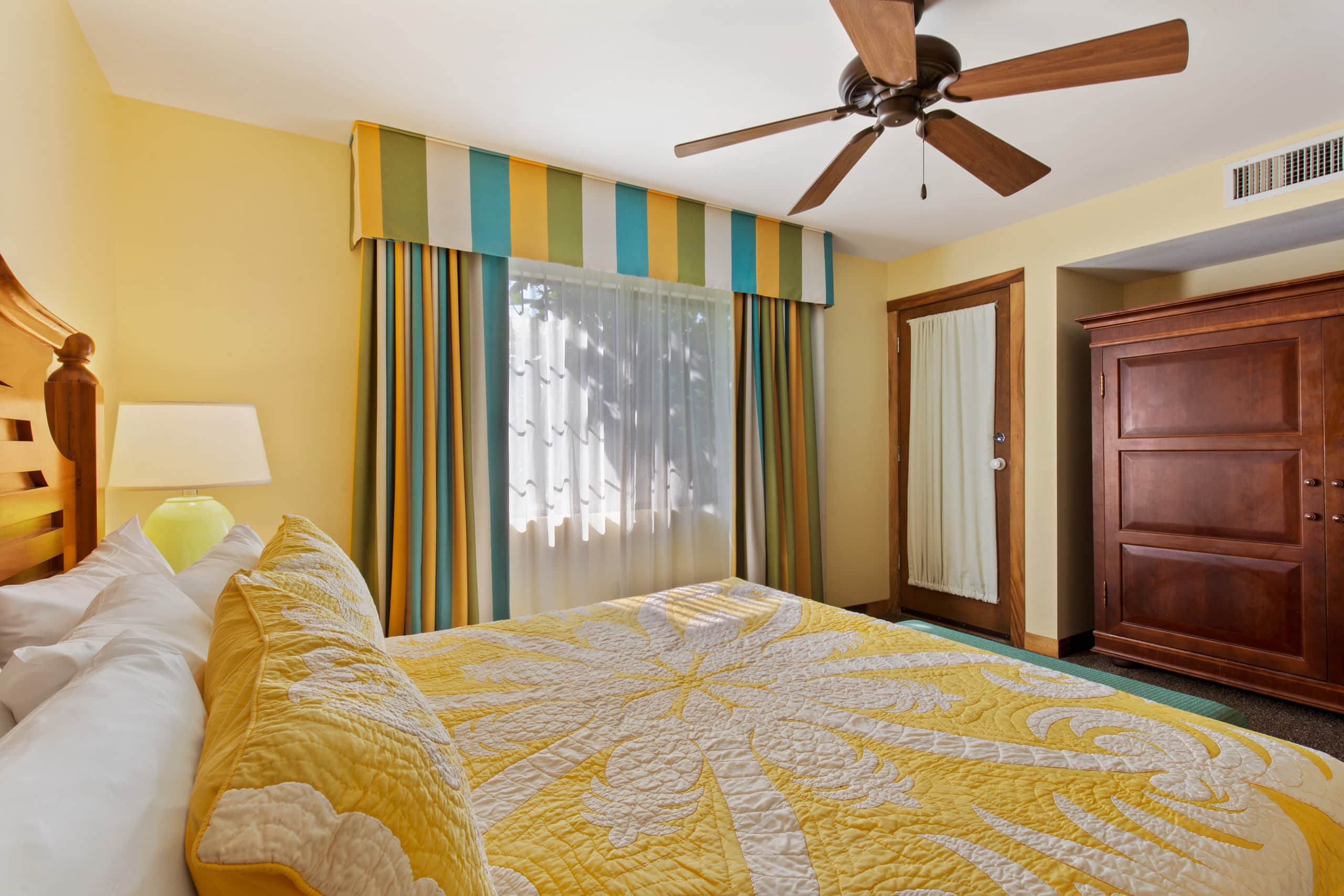 Condo in Kailua-Kona · ★4.9 · 2 bedrooms · 2 beds · 2 baths - Image 16