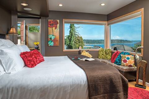 Three Tree Point Bed and Breakfast Cottage