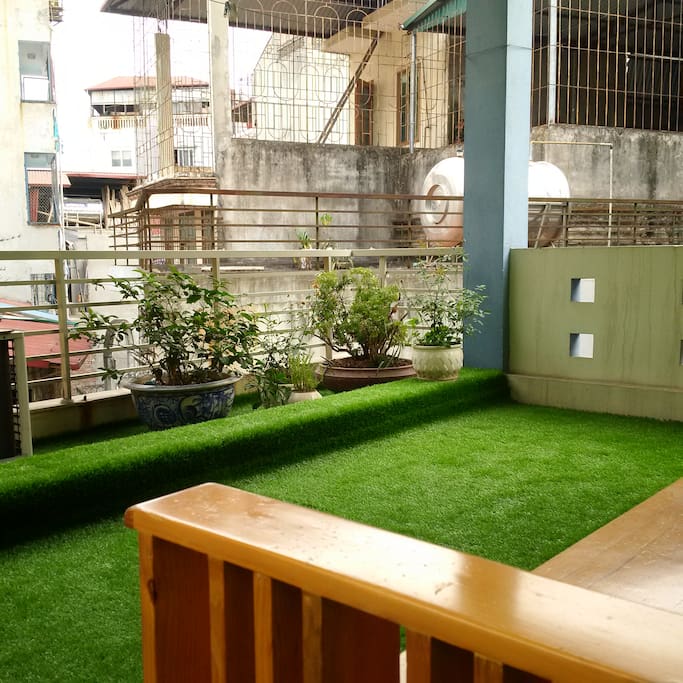 Green roofed-top terrace