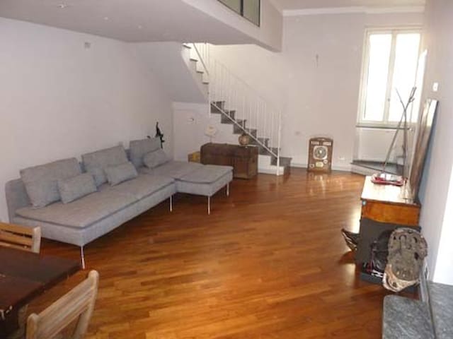 FASCINATING FLAT WITH 40M2 TERRACE