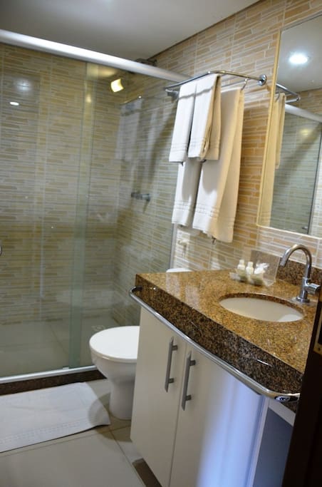 Banheiro privativo com ducha higiênica/private bathroom
