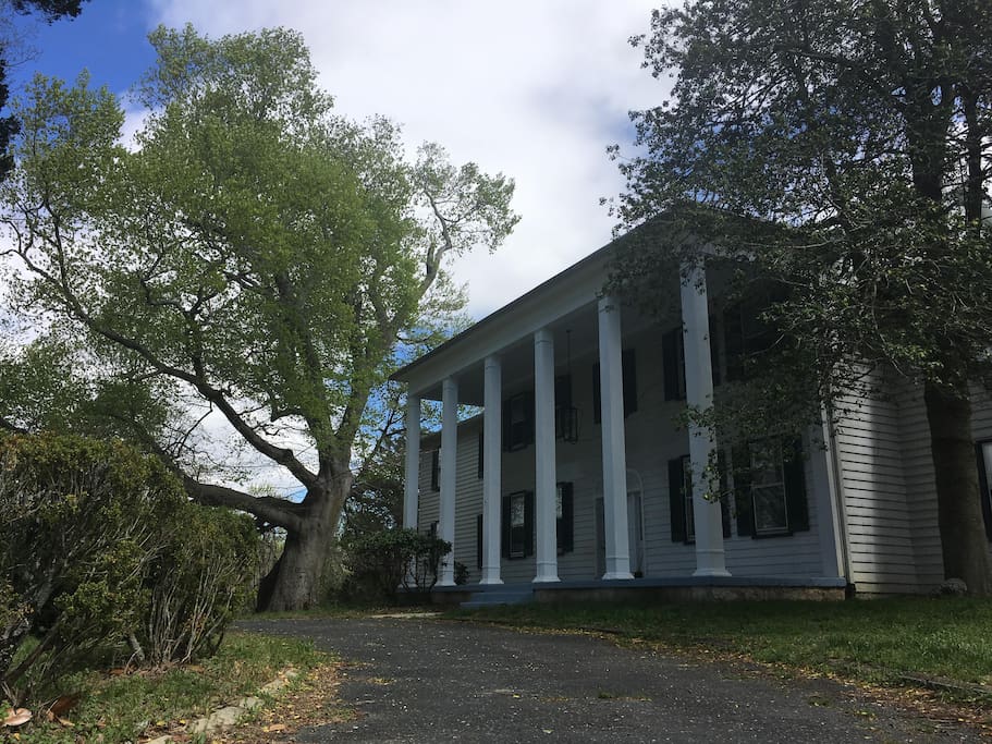Linville Manor (Historic Mansion Built in 1852) Houses for Rent in