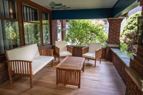 4BR 2BA Home Near COW