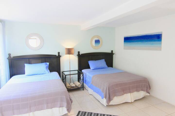 Studio in Beautiful & Quiet Residential Area