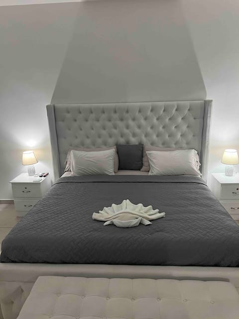 Large house with ocean view 15 min. from Surfcity