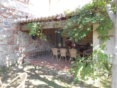 Beautiful farmhouse close to the beaches of St. Cyprien