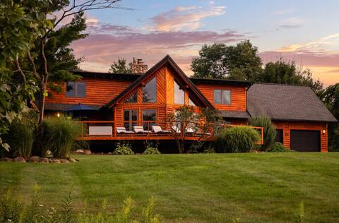 Luxury Lodge overlooking both Grand Traverse Bays.