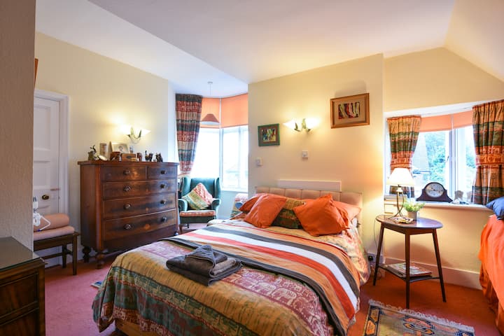 Large Room,  Meads,Theatres and Uni