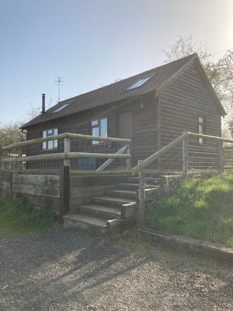 The Barn -Farmstay Fishing + Woodburner